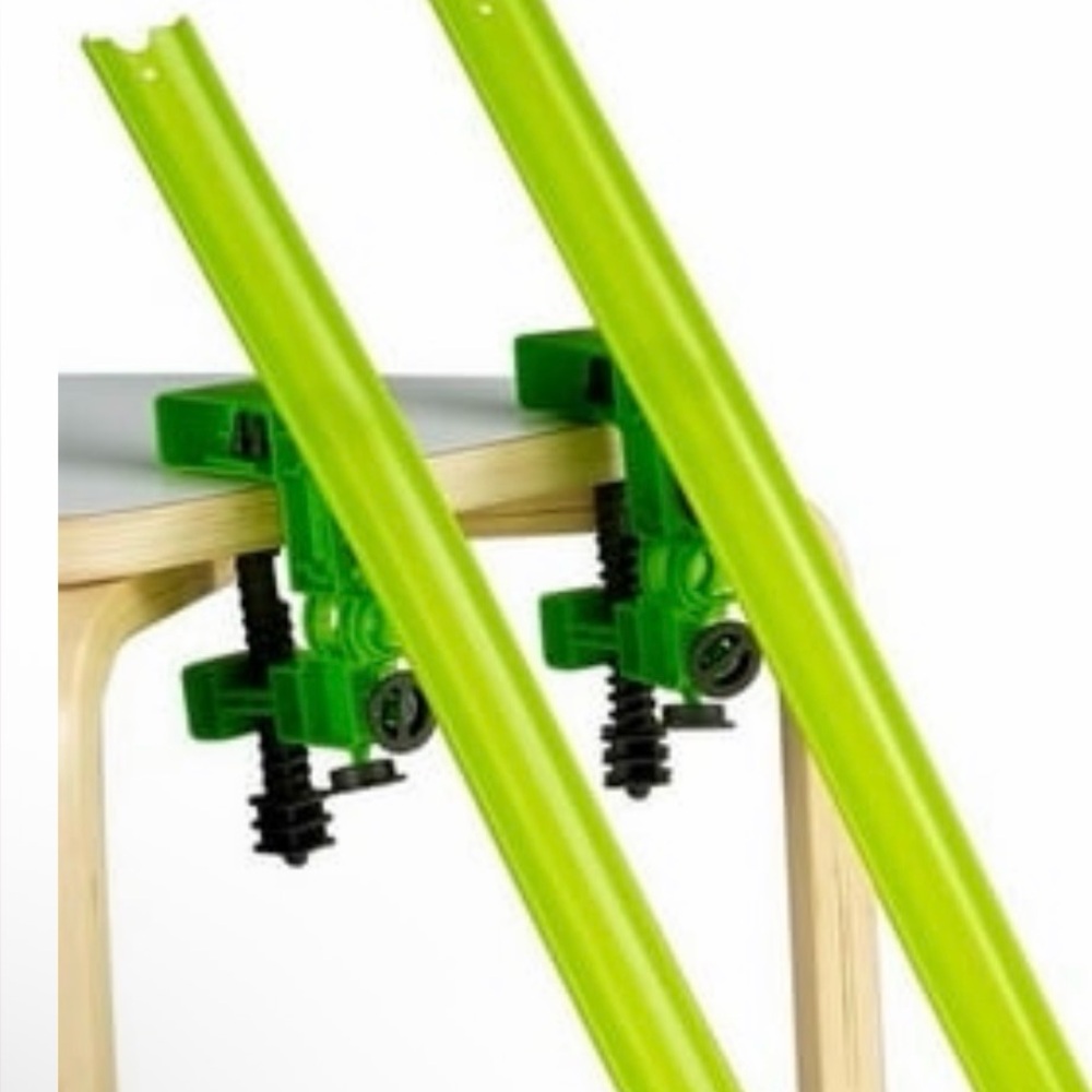 Hot wheels track builder launcher and clamps - Picture 9 of 9